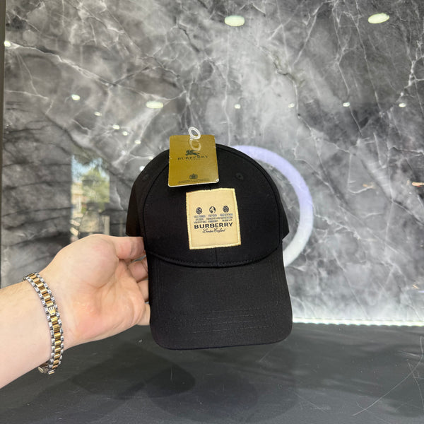 Burberry - Black Hat